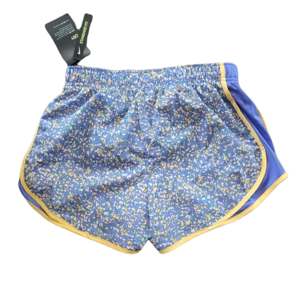 Nike Shorts size Small - Picture 2 of 2